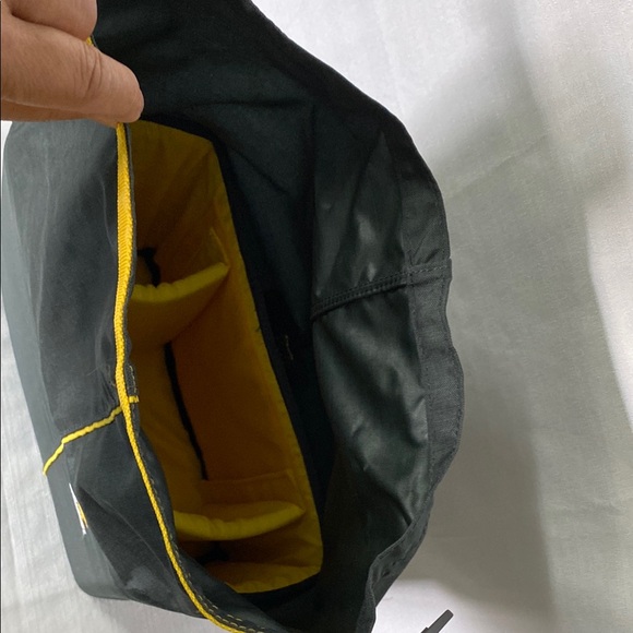 Mountain Smith Black and Yellow Cover Kit Cube (NWT) - Picture 4 of 8